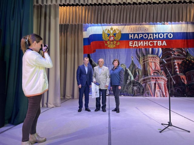 Двум жителям Сеченова Нижегородской области вручили медали «Отец солдата» Двум жителям Сеченова Нижегородской области вручили медали «Отец солдата»