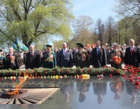 Руководство Нижегородской области и Нижнего Новгорода возложило цветы к Вечному огню