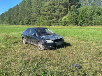 Молодой человек погиб в результате падения с капота машины в Удмуртии