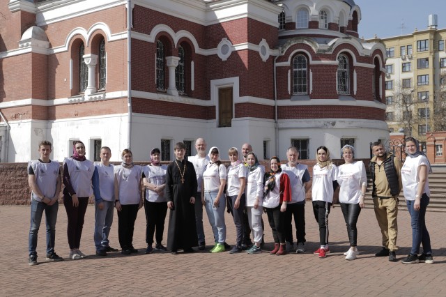 Волонтёры "Союза Маринс Групп" помогли подготовить Спасо-Преображенский собор Нижнего Новгорода к Пасхе Волонтёры "Союза Маринс Групп" помогли подготовить Спасо-Преображенский собор Нижнего Новгорода к Пасхе
