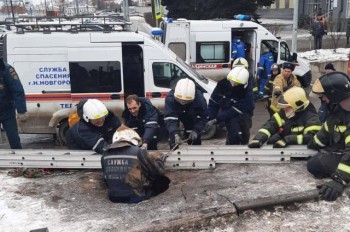 Ушибами отделался провалившийся под землю нижегородец