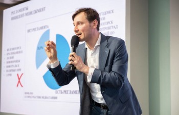 Директора по развитию "Академии Маяк" наградили знаком отличия Росатома