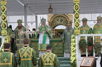 Молитвы за Украину и наставления о кротости: чем запомнится праздничная служба патриарха Кирилла в Дивееве Нижегородской области 