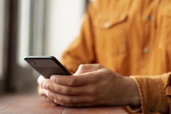 Билайн запустил «план б.» с нейросетями в MAX