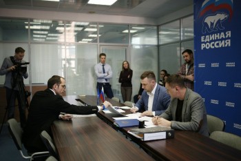 Руслан Станчев и Инна Ванькина подали документы для участия в праймериз &quot;ЕР&quot; на довыборах в думу Нижнего Новгорода