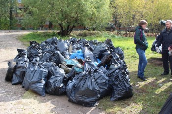 Более 200 нижегородцев присоединились к всероссийскому экологическому субботнику &quot;Зеленая Россия&quot;