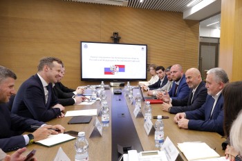 Дмитрий Старостин обсудил перспективы сотрудничества региона с делегациями Ирана и Республики Сербской в рамках работы «ЦИПР»
