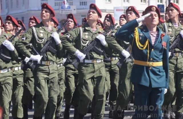 Жители Кирова смогут попасть на Парад Победы по пригласительным билетам