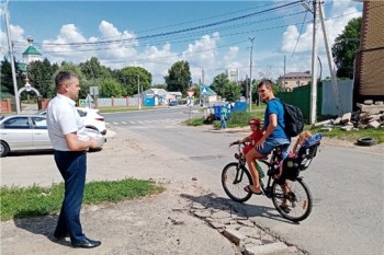 Тротуар вдоль ул. Короленко начали ремонтировать в Чебоксарах