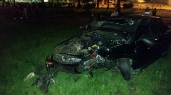 Три человека травмированы в столкновении легкового автомобиля с памятником Максиму Горькому в Нижнем Новгороде