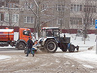 В Н.Новгороде дорожные службы продолжат работу в круглосуточном режиме до окончания зимнего сезона