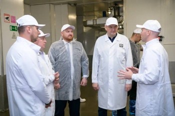 Евгений Солнцев ознакомился с работой Орского мясоперерабатывающего комбината 