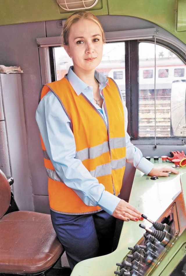 Первая женщина – помощник машиниста локомотива начала работать в Нижегородской области