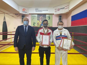 ЛУКОЙЛ поздравил трехкратного чемпиона Европы по боксу
