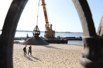 Около 18 тыс. тонн песка завезут на пляжи Самары