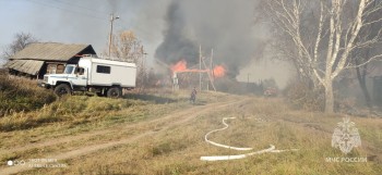 Восемь нежилых домов сгорели в Нижегородской области