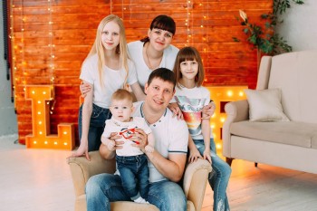 Семья сотрудников АПЗ Трофимовых отмечена Благодарственным письмом администрации Арзамаса