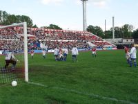 Две трети болельщиков смотрят матчи сборной России по футболу - опрос