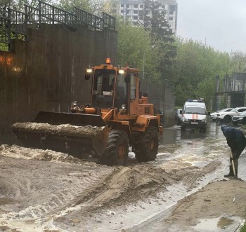 Подтопление ликвидируют на Ошарской в Нижнем Новгороде после ливня