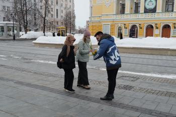 Цветы, подарки, концерты, выставки - "Единая Россия" проводит праздничные мероприятия для женщин в Нижегородской области