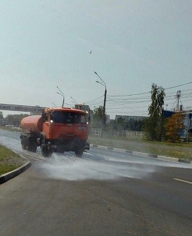 Коммунальные службы Нижнего Новгорода начали применять новый способ полива дорог