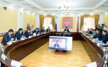 Уборочную кампанию южных регионов ПФО обсудили в Оренбурге Уборочную кампанию южных регионов ПФО обсудили в Оренбурге