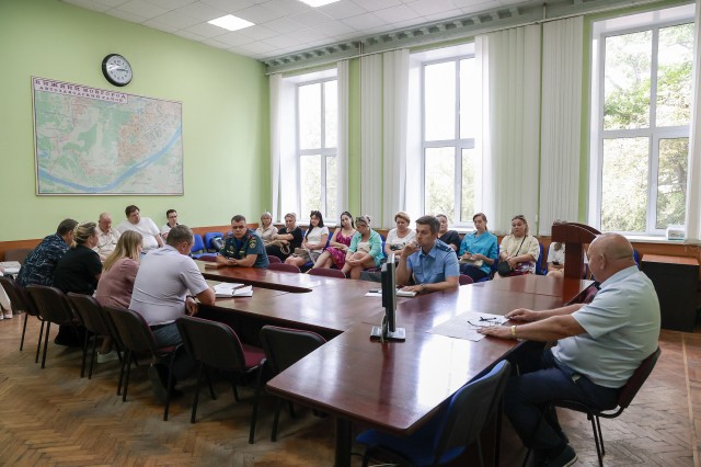 Инициативной группе жителей дома № 37 на ул. Фучика в Нижнем Новгороде разъяснили ход работ после ЧП