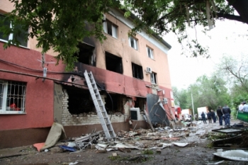 СК проводит проверку по факту обрушения дома в Оренбургской области, в результате которого пострадал рабочий