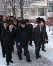 Шанцев предлагает оставлять убранный с тротуаров снег на территории районов Н.Новгорода (видео ТК &quot;Волга&quot;)