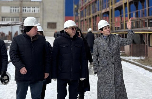 Депутаты ЗС НО провели парламентский день на заводах в Навашине 