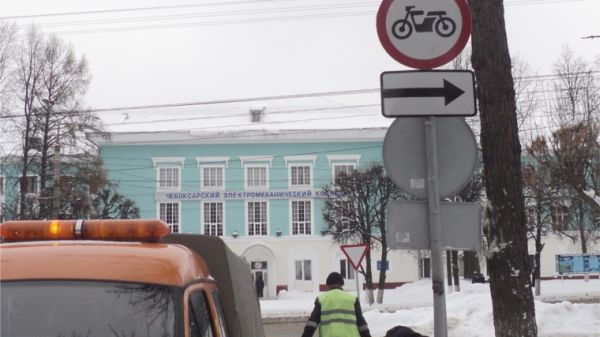 Режим работы светофора на перекрестке улиц Ашмарина и Орлова будет скорректирован в день лыжной гонки "Лыжня России-2017" в Чебоксарах Режим работы светофора на перекрестке улиц Ашмарина и Орлова будет скорректирован в день лыжной гонки "Лыжня России-2017" в Чебоксарах