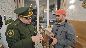 Более 20 протоколов составили на мигрантов после рейда в нижегородском кафе