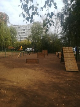 Работы по устройству площадки для выгула и дрессировки собак завершены в парке Пушкина в Нижнем Новгороде