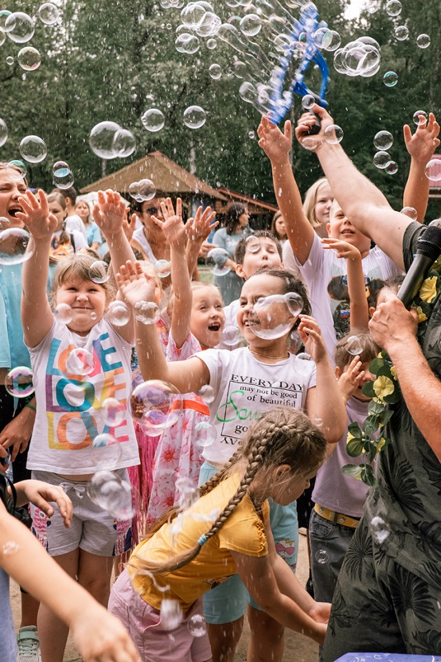 Семьи сотрудников АПЗ приняли участие в "Летнем фестивале" Семьи сотрудников АПЗ приняли участие в "Летнем фестивале"