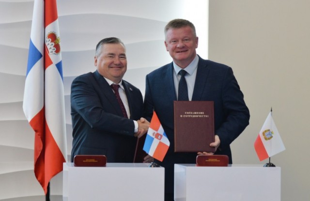 Заксобрание Пермского края и Дума Саратовской области подписали соглашение о сотрудничестве
