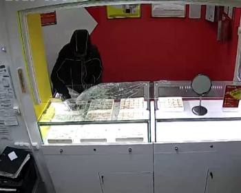 Рецидивиста арестовали по подозрению в совершении серии разбоев и грабежей в Самарской области