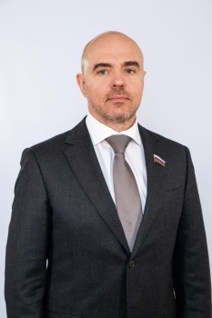 Депутат ЗС НО Дмитрий Колыванов решил сложить полномочия