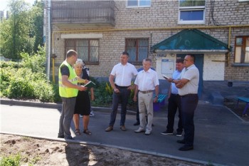 Приёмку отремонтированных дорог и тротуаров провели на ул. Чапаева и Гагарина в Чебоксарах