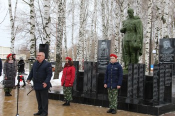 Памятник солдату отреставрировали в Сергаче Нижегородской области