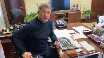 Глава Башкирии Радий Хабиров озадачен выбором цвета уфимских троллейбусов