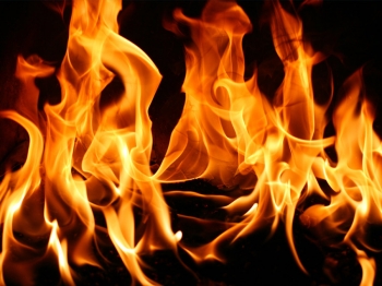 СК выясняет обстоятельства гибели мужчины на пожаре в Балахне Нижегородской области