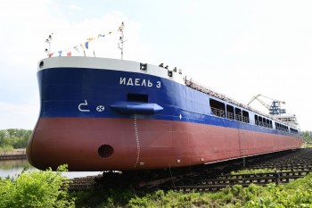Построенный на нижегородском заводе &quot;Красное Сормово&quot; сухогруз &quot;Идель-3&quot; спустили на воду 14 мая