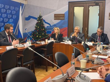 Павел Ястребов доложил в Госдуме о запуске региональной производственной аптеки