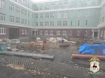 Застройщики задержаны за срыв строительства школ в Нижегородской области