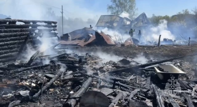 Повлекший смерть троих пожар потушили в Оранках Нижегородской области