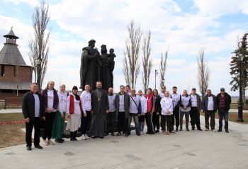 Волонтёры "Союза Маринс Групп" провели субботник на территории Храмового комплекса Нижегородского кремля
