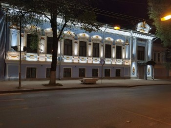 Подсветка появилась на фасаде Литературного музея им. Горького в Нижнем Новгороде