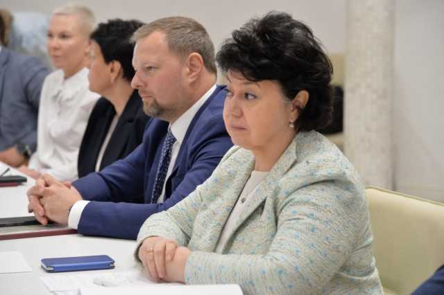 Руководители аппаратов законодательных органов ПФО собрались на окружное совещание в Нижнем Новгороде