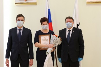 Олег Лавричев и Юрий Шалабаев поблагодарили нижегородских врачей за работу во время пандемии