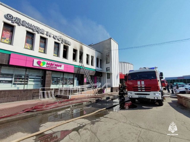 Магазин "Галактика" горит в Чебоксарах